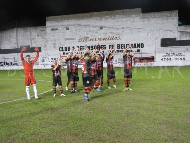 En casa siempre cumple