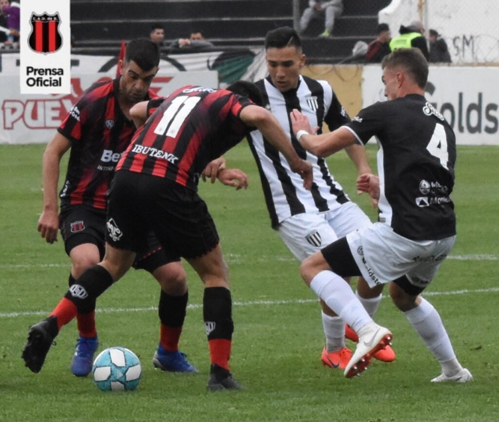 Gimnasia de Mnedoza 0 - Defe 0: Fecha 1 - 2019