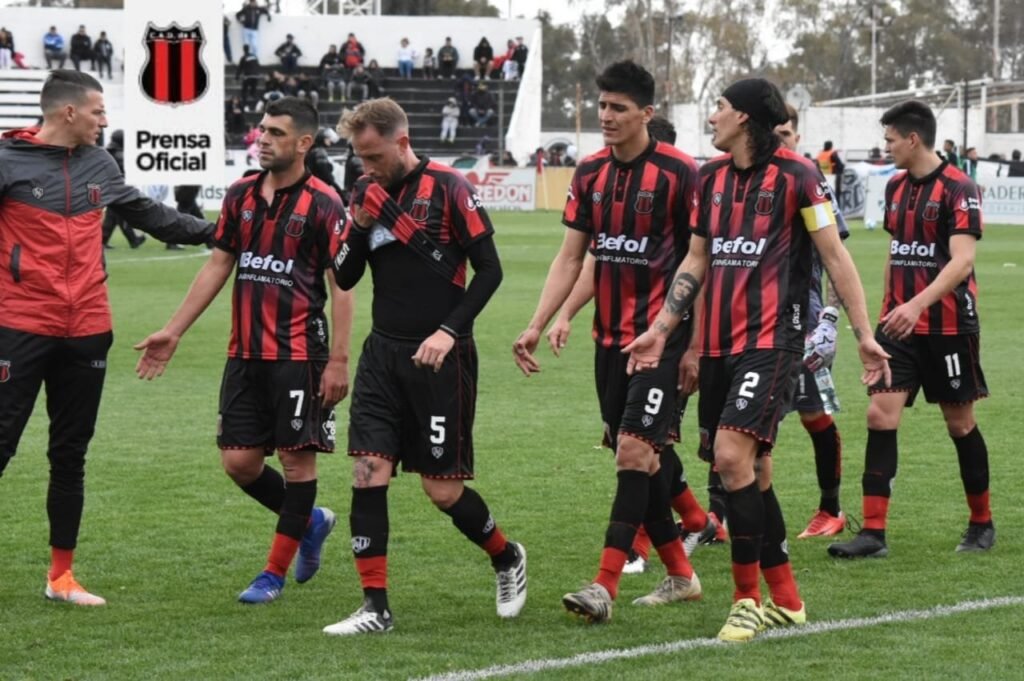 Gimnasia de Mnedoza 0 - Defe 0: Fecha 1 - 2019