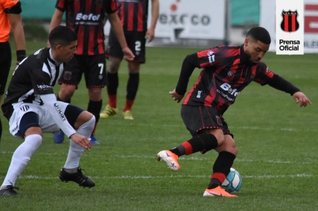 Gimnasia de Mnedoza 0 - Defe 0: Fecha 1 - 2019