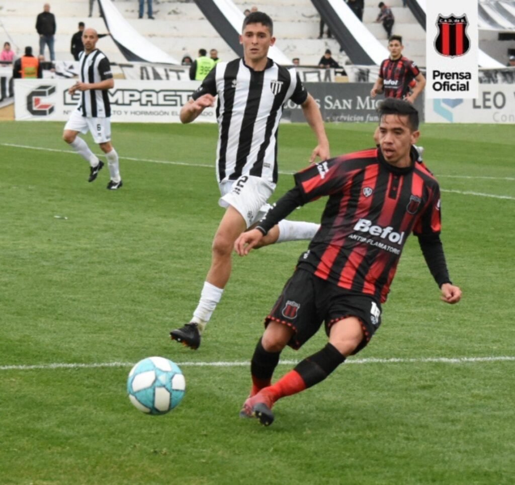 Gimnasia de Mnedoza 0 - Defe 0: Fecha 1 - 2019
