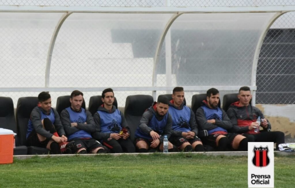 Gimnasia de Mnedoza 0 - Defe 0: Fecha 1 - 2019