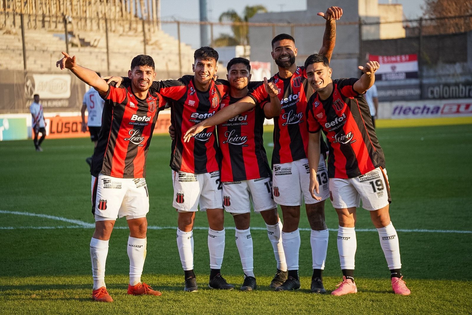 TRIUNFAZO EN SAN MARTÍN